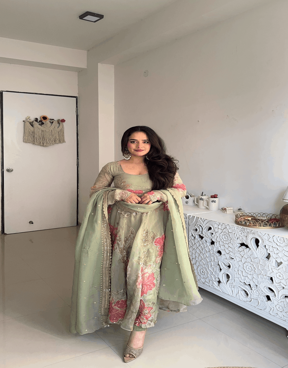 Mahira anarkali set
