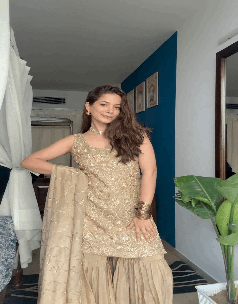 Golden phuleri sharara set