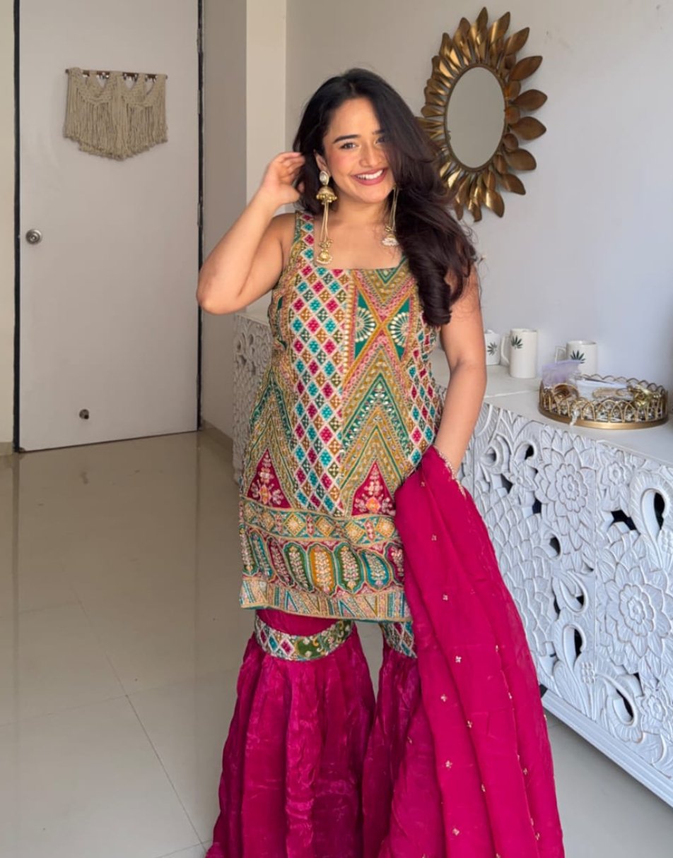 Pankhuri sharara set