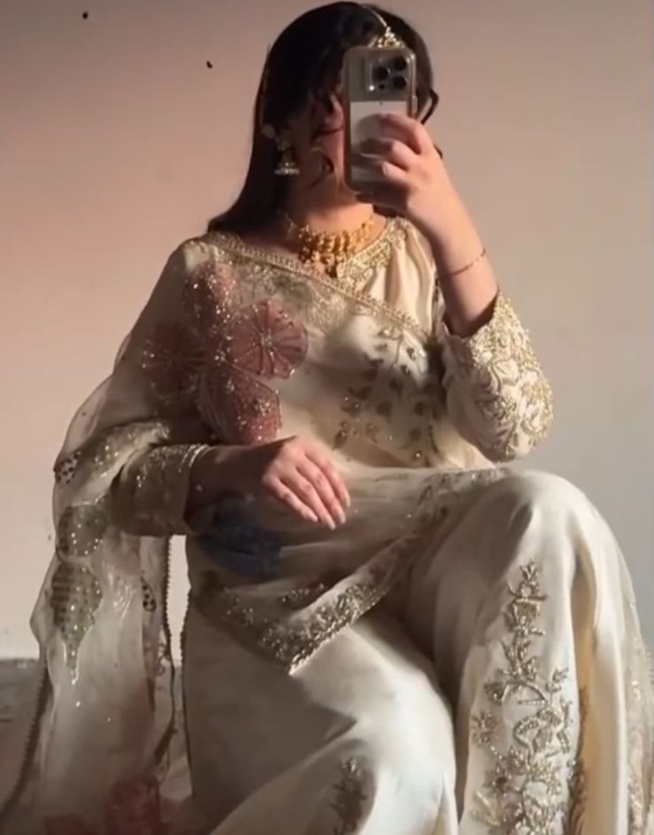 Mizba sharara set